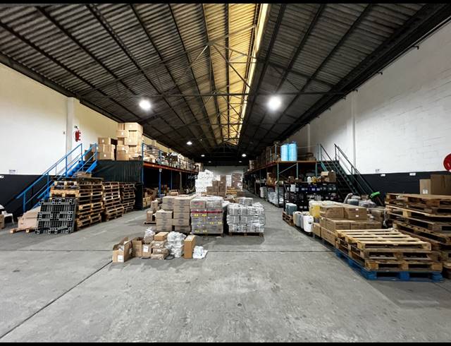 1,972M² WAREHOUSE TO LET IN BEACONVALE